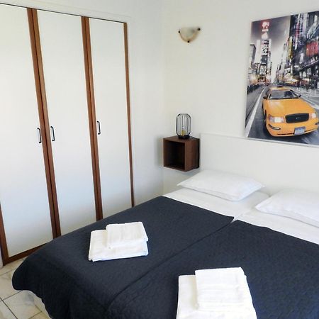 Apartman Ines- Stinjan Pula Exterior foto